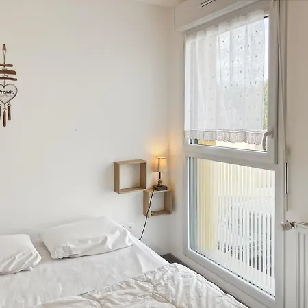 בית נופש Le Reseda, Maison Avec Jardin *